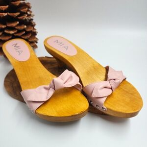 MIA Pink Tie Woden Shoes Super Cute NEW without Box